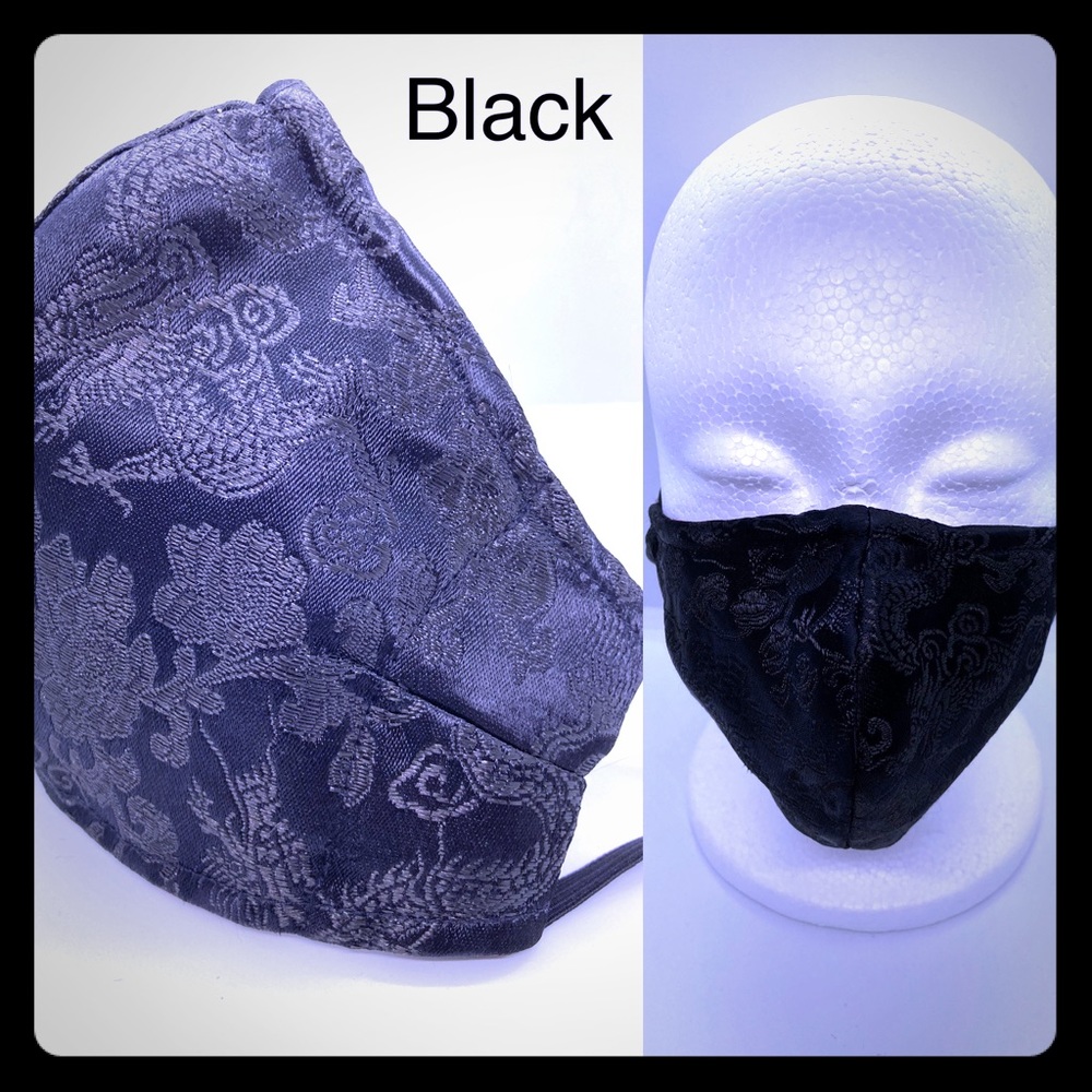 Black dragon face mask - size medium